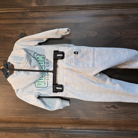 Volcom Little Boys Gray Tracksuit Set - Picture 7 of 7